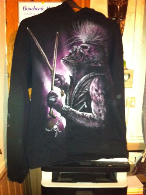 sweat capuche motif 20 Gueures (76)