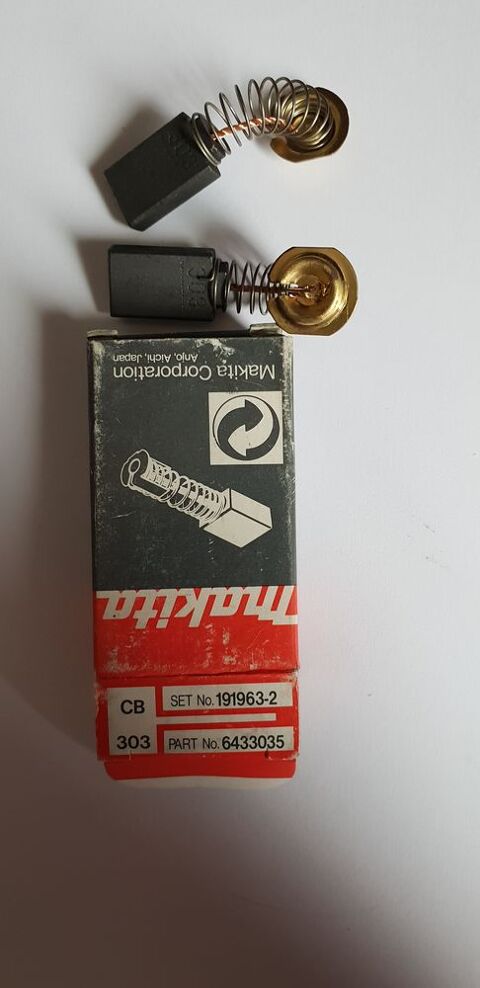 Charbon MAKITA CB 303 6 Brioude (43)