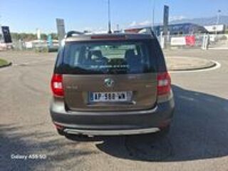 Yeti 2.0 TDI CR 140 4x4 Ambition 2010 occasion 69320 Feyzin