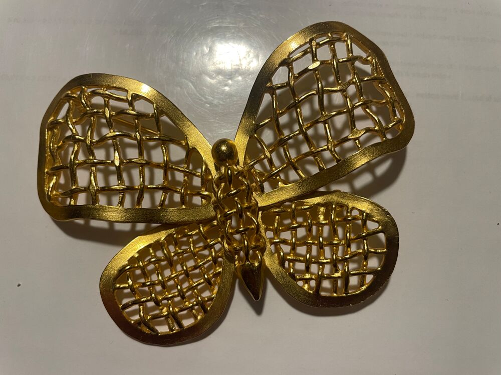Broche dor&eacute;e Papillon Bijoux et montres