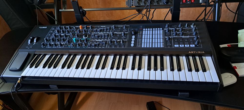 Synth&eacute;tiseur ARTURIA Polybrute Instruments de musique
