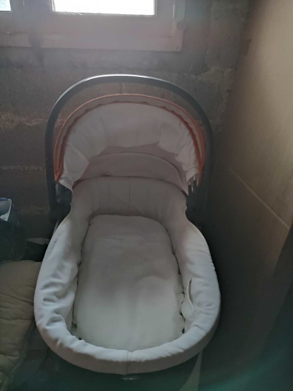 Poussette Landau Si&egrave;ge auto Pu�riculture