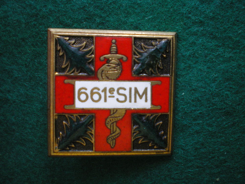 Insigne de Sant&eacute; - 661&deg; S.I.M -Section Infirmiers Militaires 