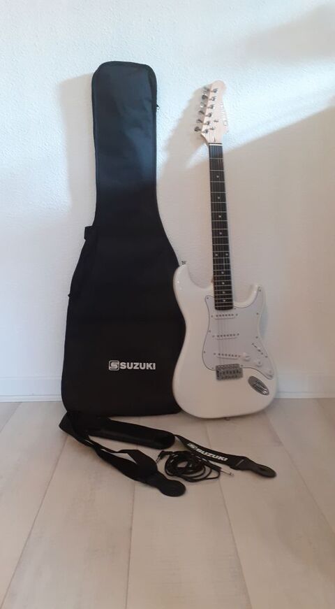 Guitare électrique type Stratocaster + Ampli + Accessoires 220 Toulouse (31)