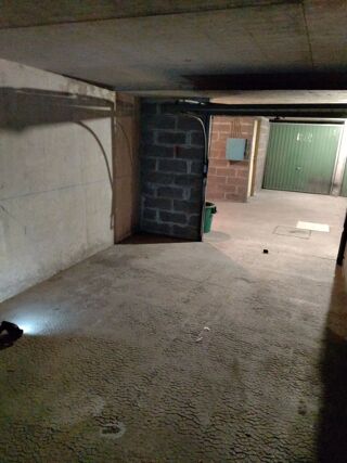  Parking / Garage à louer 17 m² Thiers