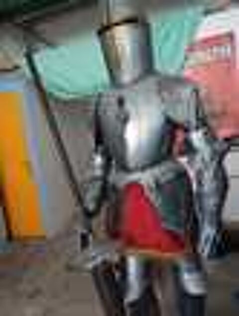 MAGNIFIQUE ARMURE de 1M80 
PRIX 1300E Brocante, salon des antiquaires