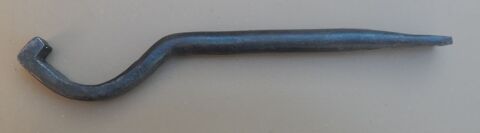 Cl� en acier pour raccordement de tuyaux, Longueur 27 cm 10 Castries (34)