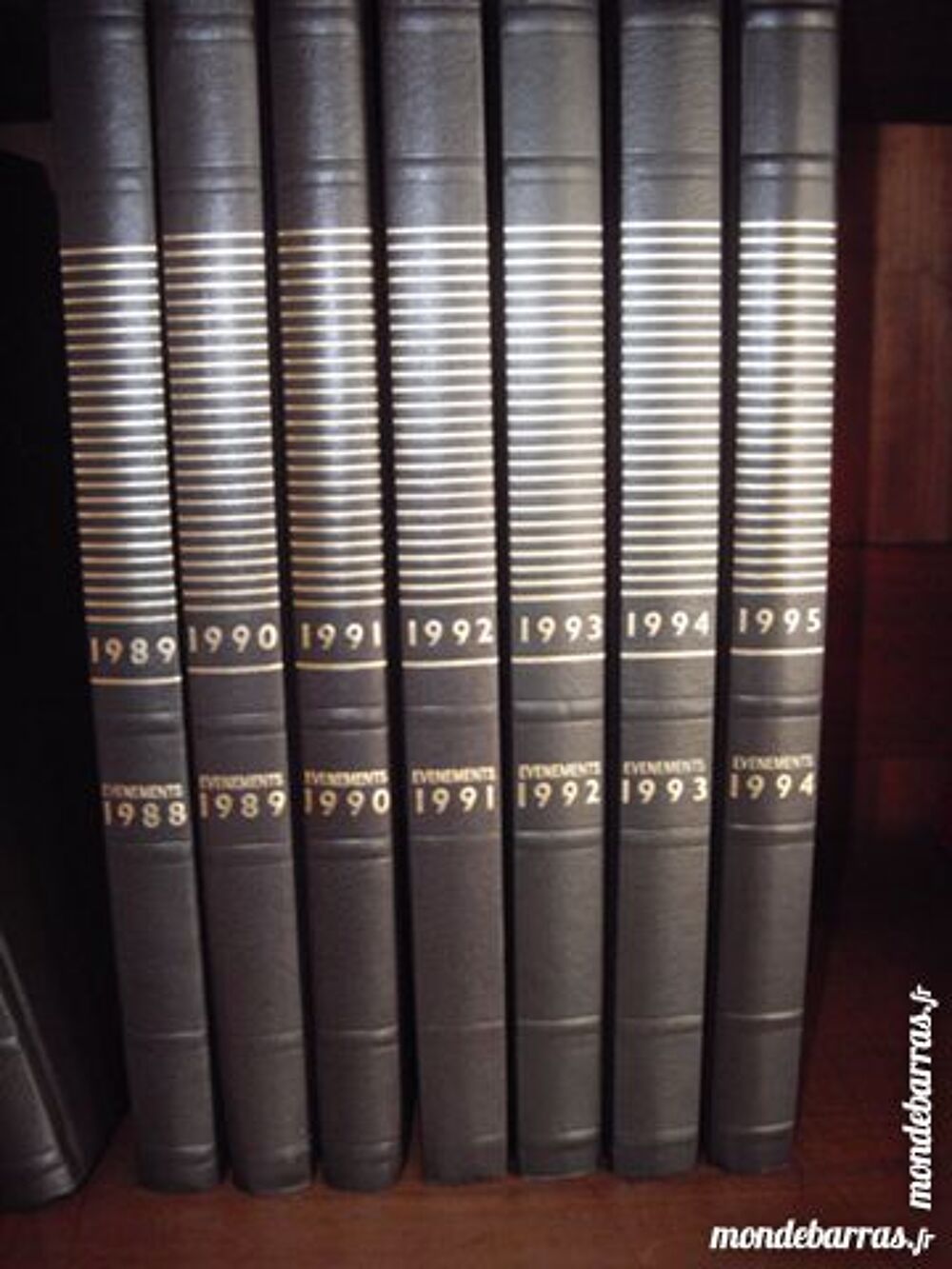 "Encyclop&eacute;die Hachette ""Ev&egrave;nements de l'Ann&eacute;e .""" Livres et BD