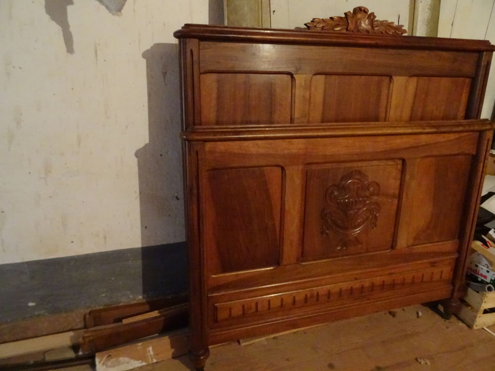 lit ancien d&eacute;cor&eacute; en 120 Meubles