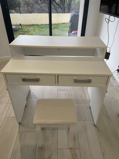 Secr�taire de bureau blanc avec tabouret 70 La Gaude (06)