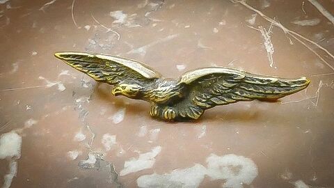 Broche en laiton 15 Montargis (45)