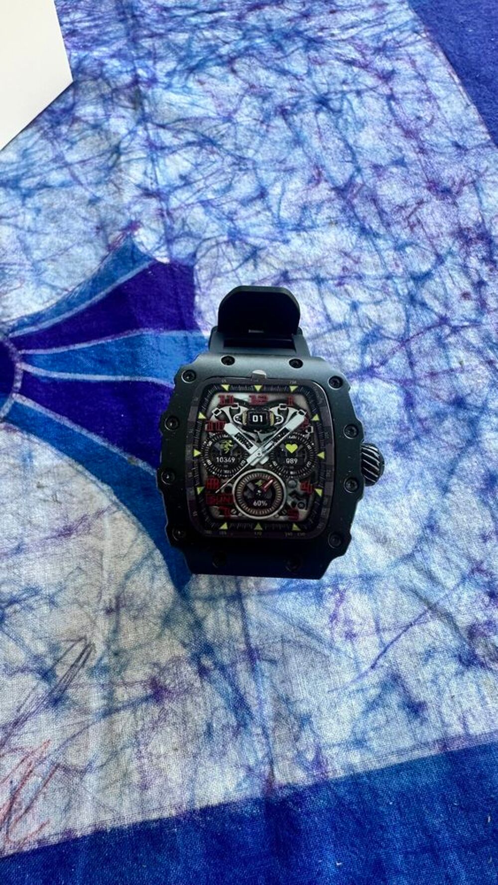 Montre connect&eacute;e Bijoux et montres