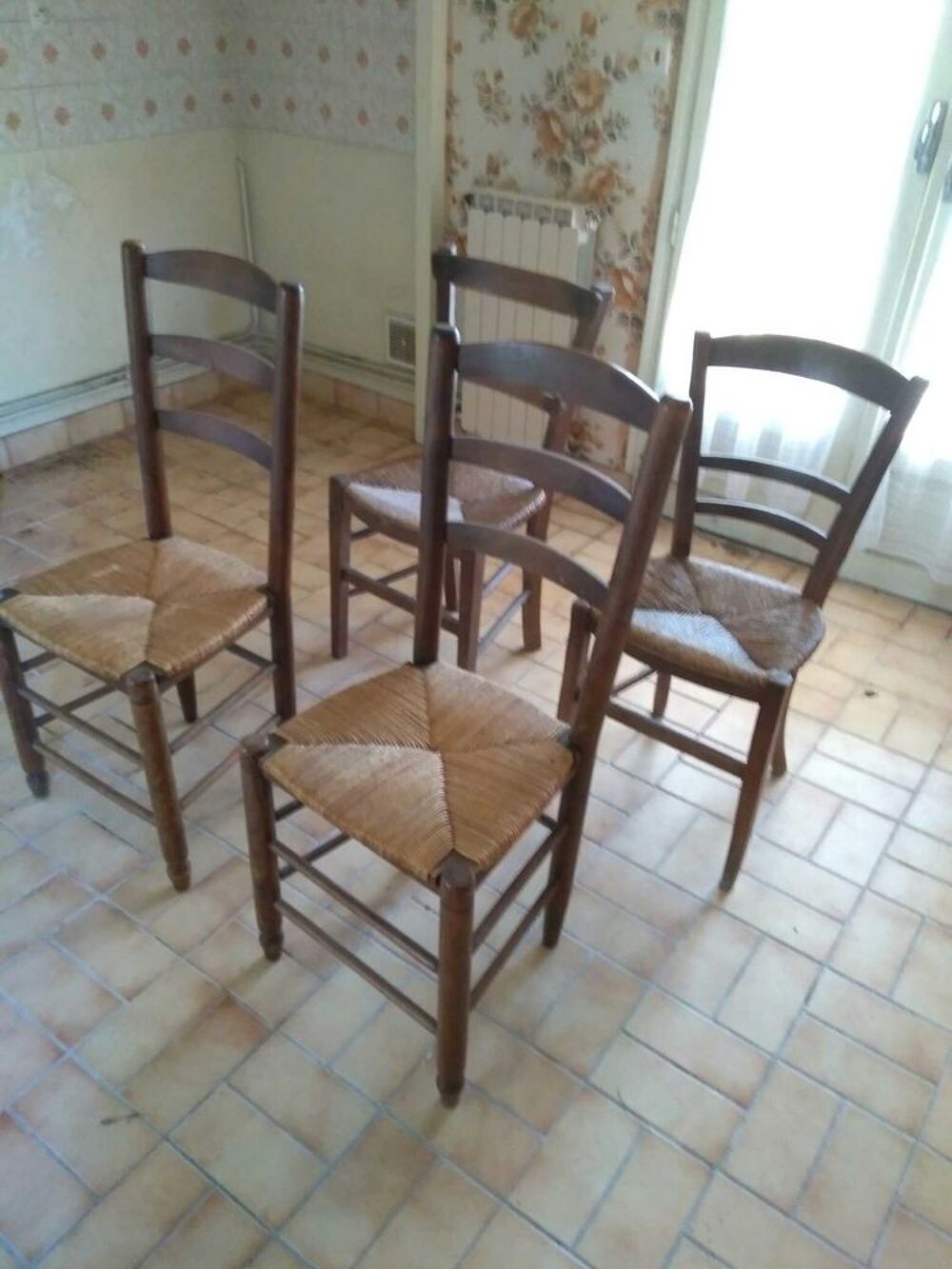 Chaises paill&eacute;es &agrave; haut dossier Meubles