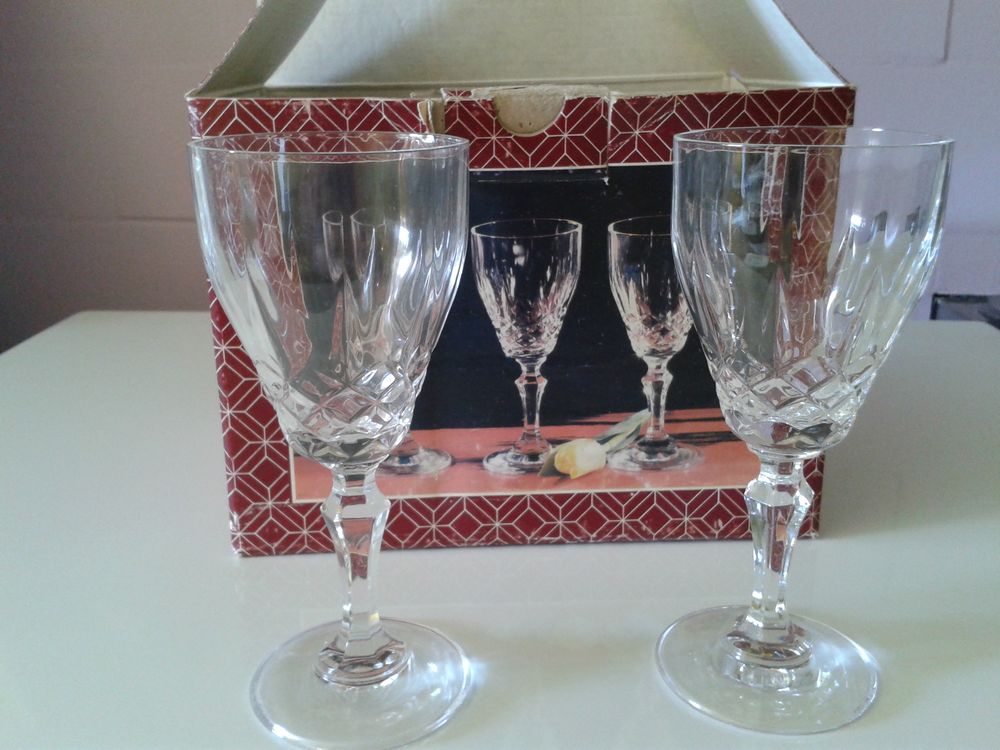 6 verres &agrave; porto &agrave; sherry en cristal taill&eacute; neufs Cuisine