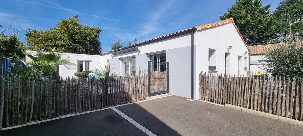 Vente Maison 200m de l ocean au calme
Maison de 2022 6 pièces 116 m2 Saint-vincent-sur-jard