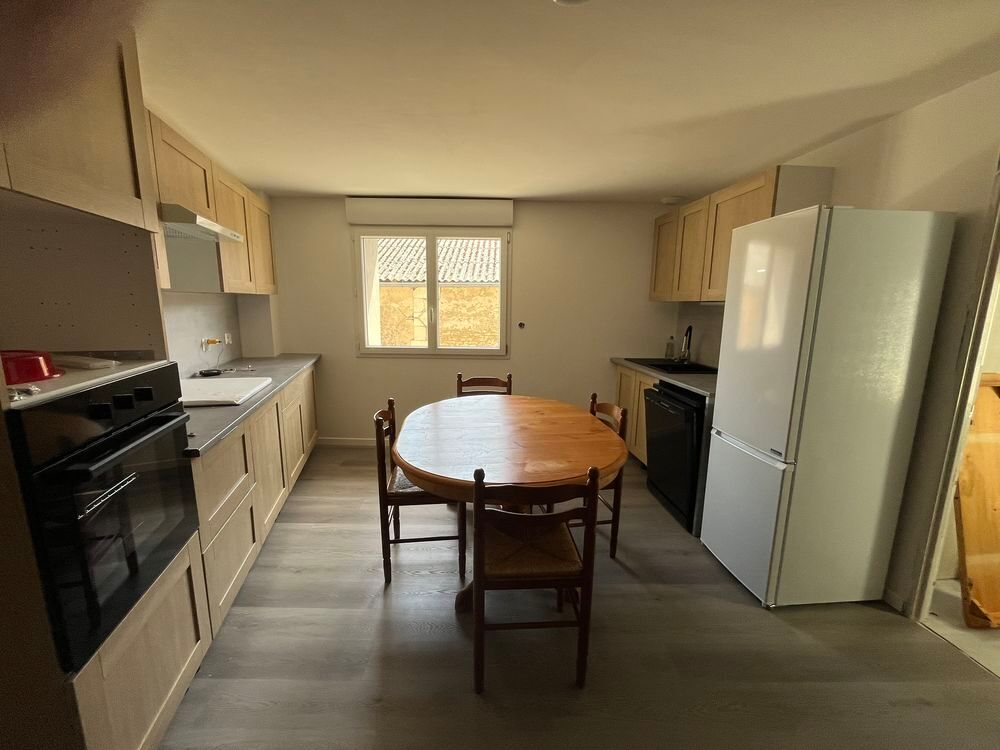 Location Appartement T4 meublé refait à neuf avec Climatisation et WIFI fibre Lencloître