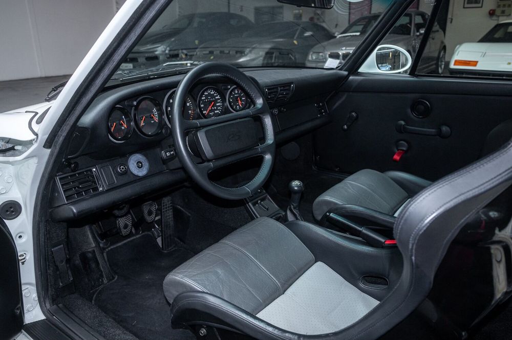 911 (964) 911 Coup&eacute; RS 1992 occasion 75014 Paris