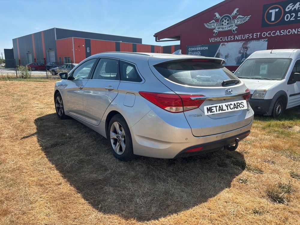 i40 SW 1.7 CRDi 115 Blue Drive Pack Business 2015 occasion 49270 Saint-Laurent-des-Autels