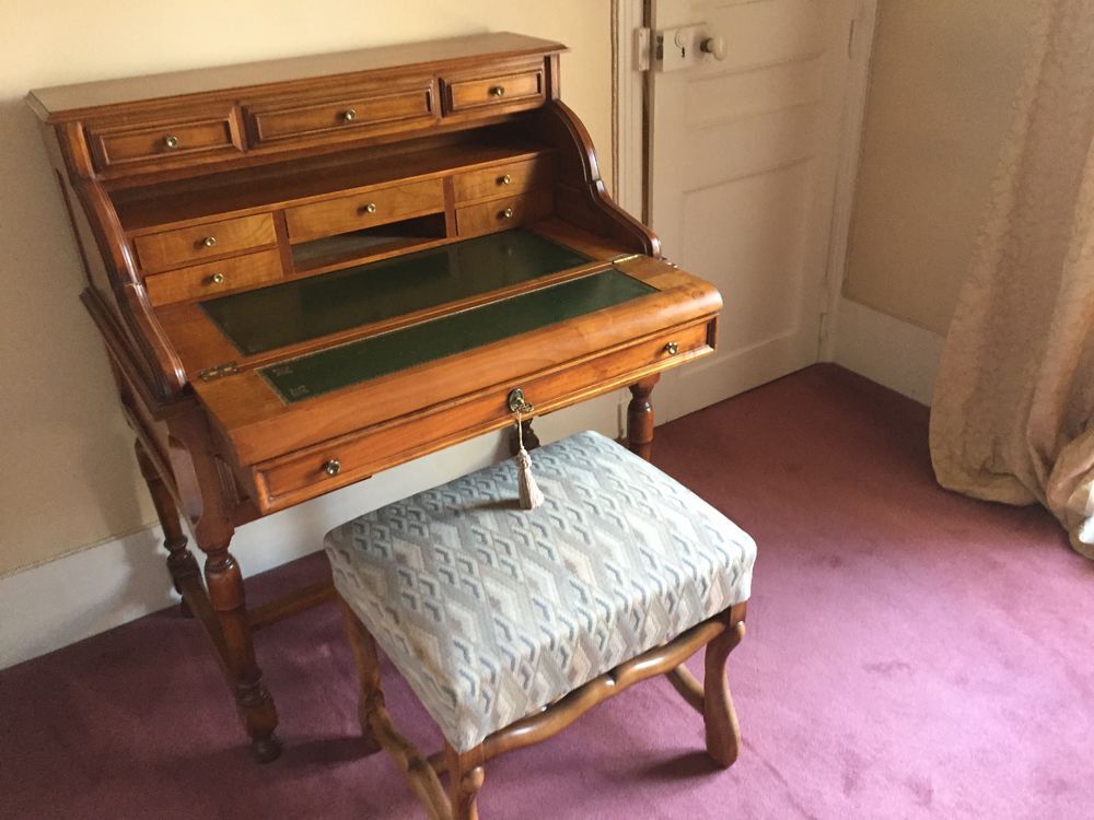 Secr&eacute;taire style Louis 13 Meubles