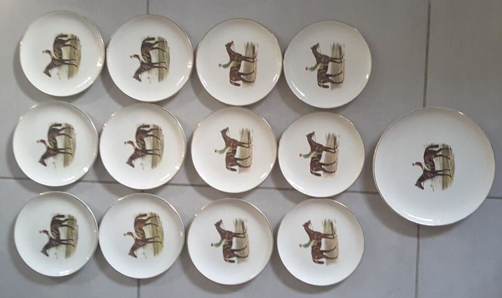 13 Assiettes Cavaliers Faience de Gien Cuisine