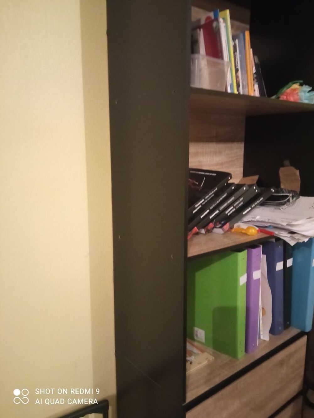 Biblioth&egrave;que noir et bois Meubles