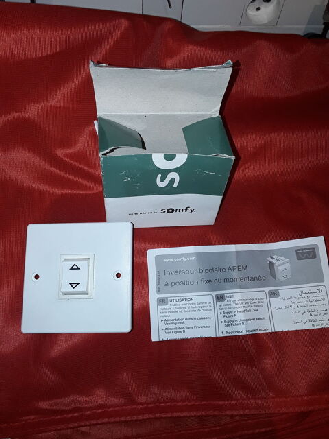 INVERSEUR SOMFY volet roulant REF:1800151
7 Serres-Castet (64)