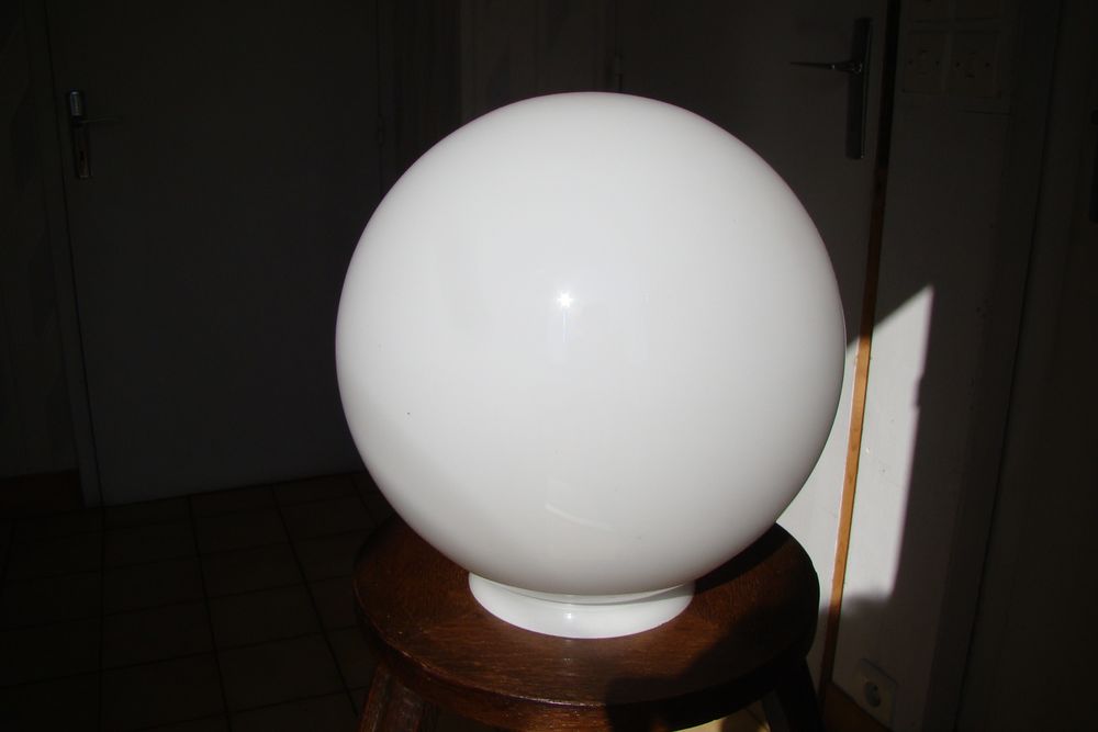 Grand globe en opaline pour suspension vintage 1950 Dcoration