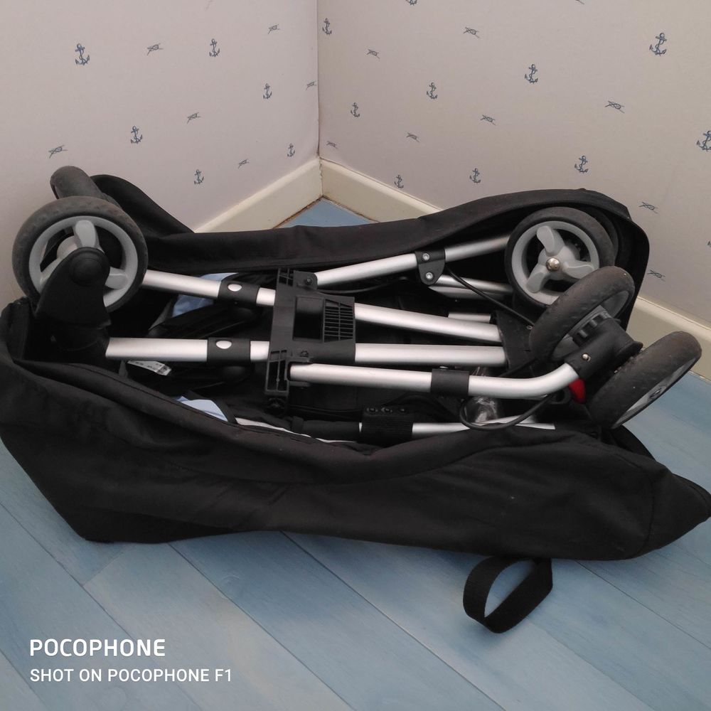 POUSSETTE TRANSPORT ENFANT Puériculture