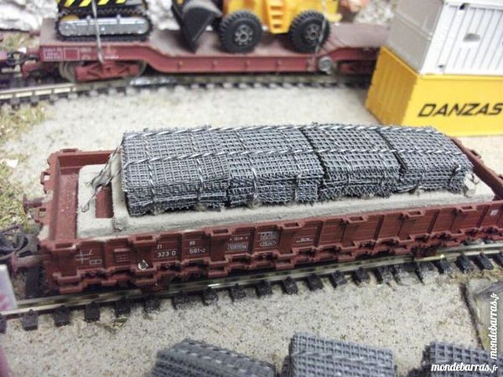 8 PAQUETS DE TREILLIS HO TRAINS ELECTR. Jeux / jouets