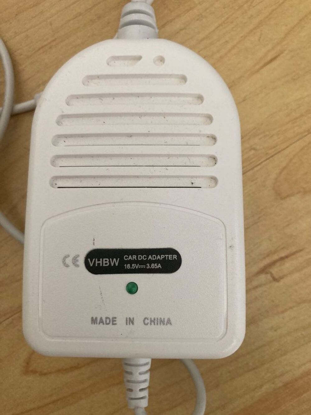 chargeur/adaptateur 12v MacBookPro (allume-cigare) Matériel informatique