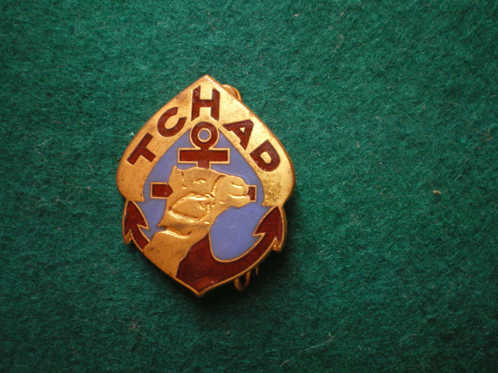 Insigne colonial - R&eacute;giment de Marche du TCHAD. 