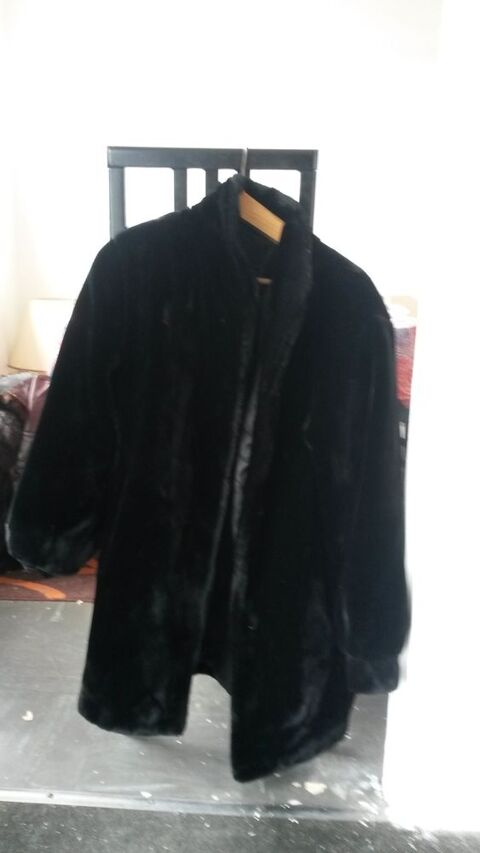 MANTEAU  en FOURRURE pour HIVER Villers-lès-Nancy (54)