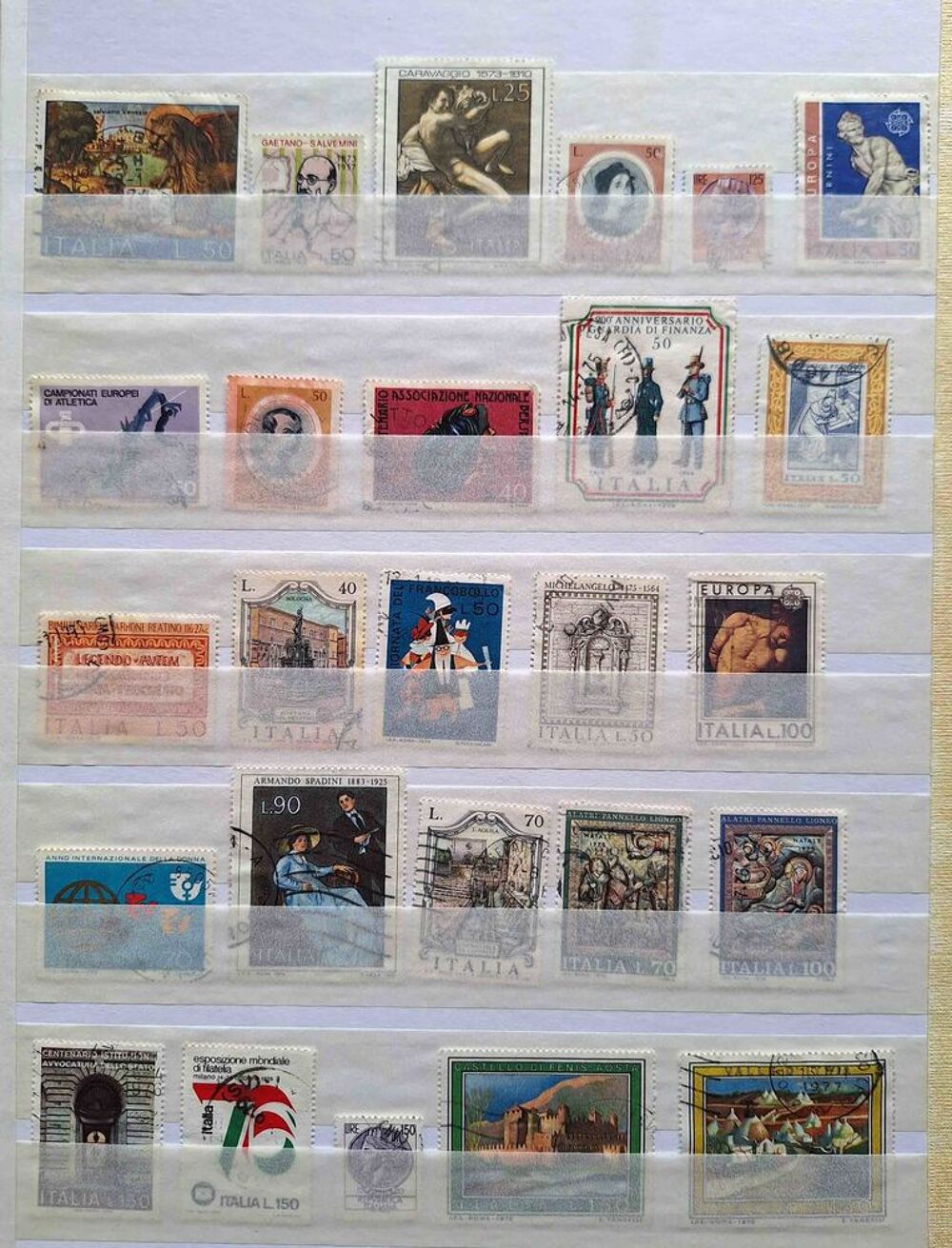 S&eacute;rie de timbres de collection d'Italie 
