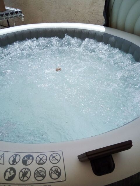 Jacuzzi 650 Avignon (84)