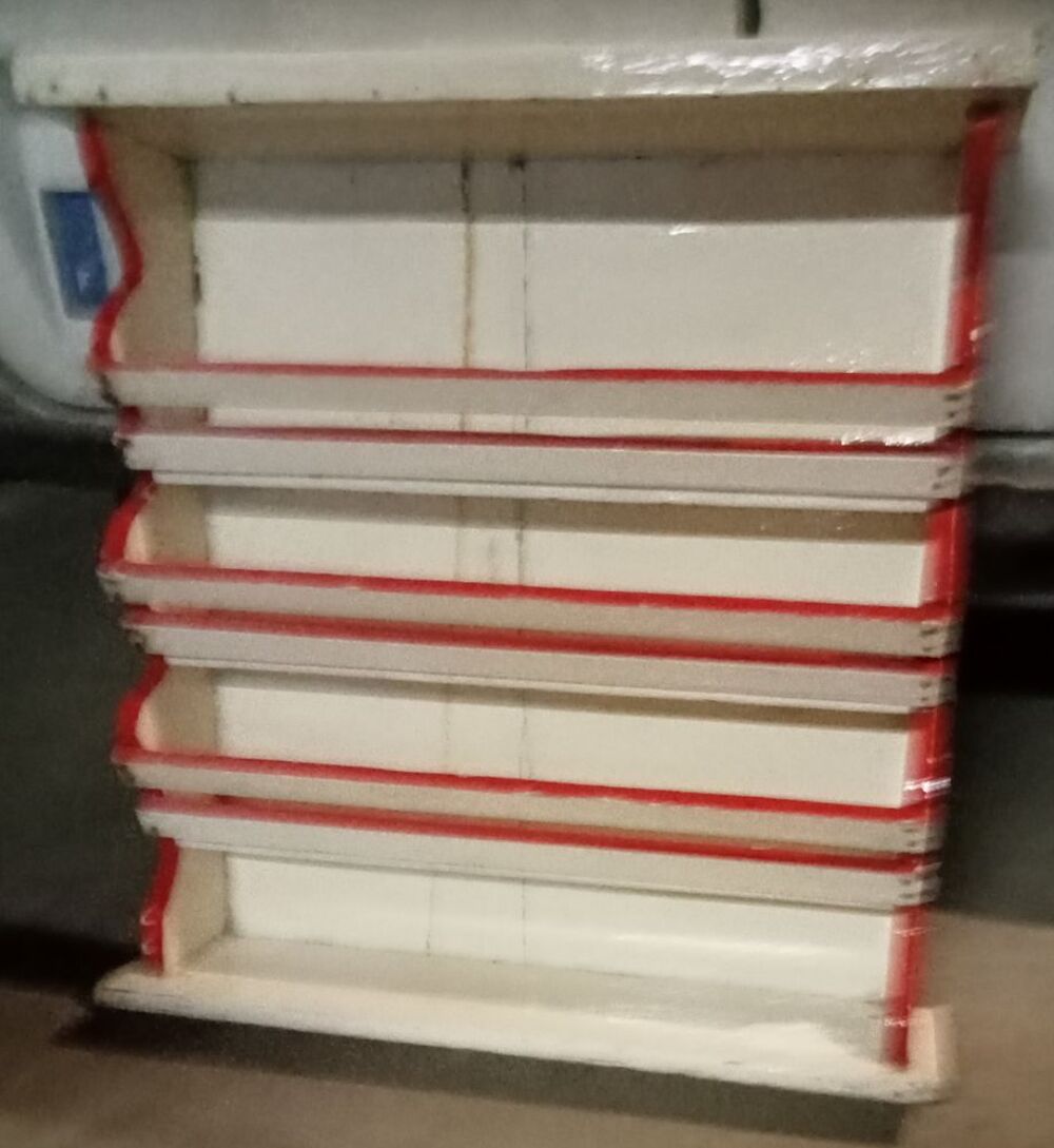 Etag&egrave;re &agrave; vaisselles assiettes Meubles