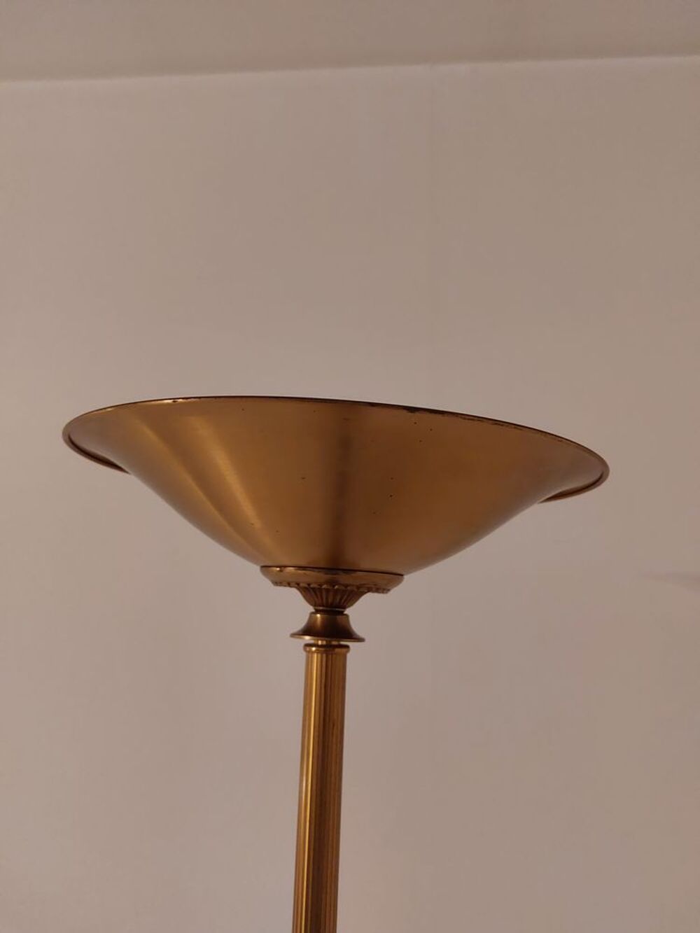 Lampadaire halog&egrave;ne Louis XVI
Dcoration