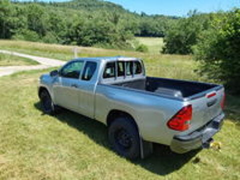 Hilux HILUX X-TRA CAB 4WD 2.4L 150 D-4D LECAP 2022 occasion 38080 Saint-Marcel-Bel-Accueil