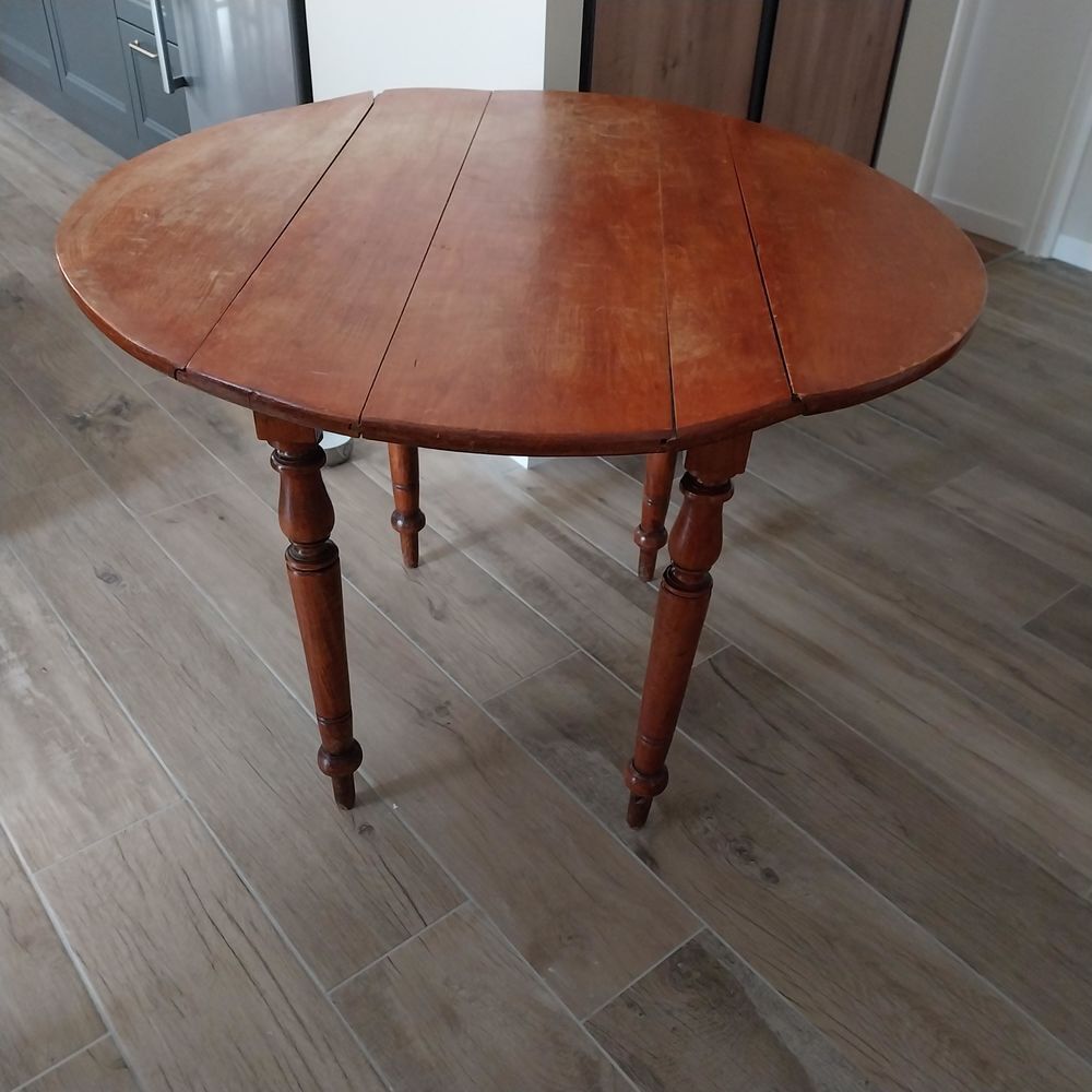 Table ronde en bois Meubles