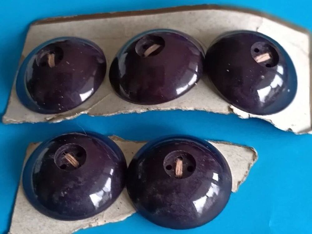 M&eacute;ga ENSEMBLE de 13 Boutons NOIR de Prestige 4 &agrave; 5 cm) - Décoration