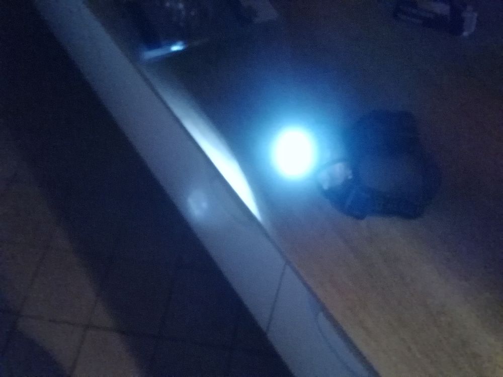 LAMPE FRONTALE LEDS NEUVE Bricolage