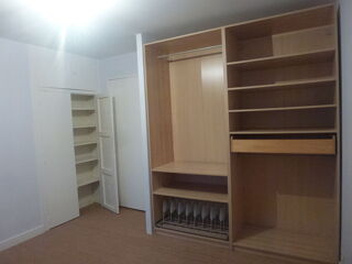  Appartement à louer 6 pièces 117 m²