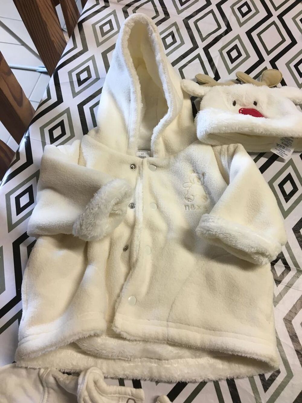 mentaux D'hiver pour b&eacute;b&eacute;. Vêtements enfants