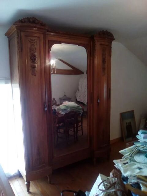 Armoire ancienne et lit 250 Loudun (86)