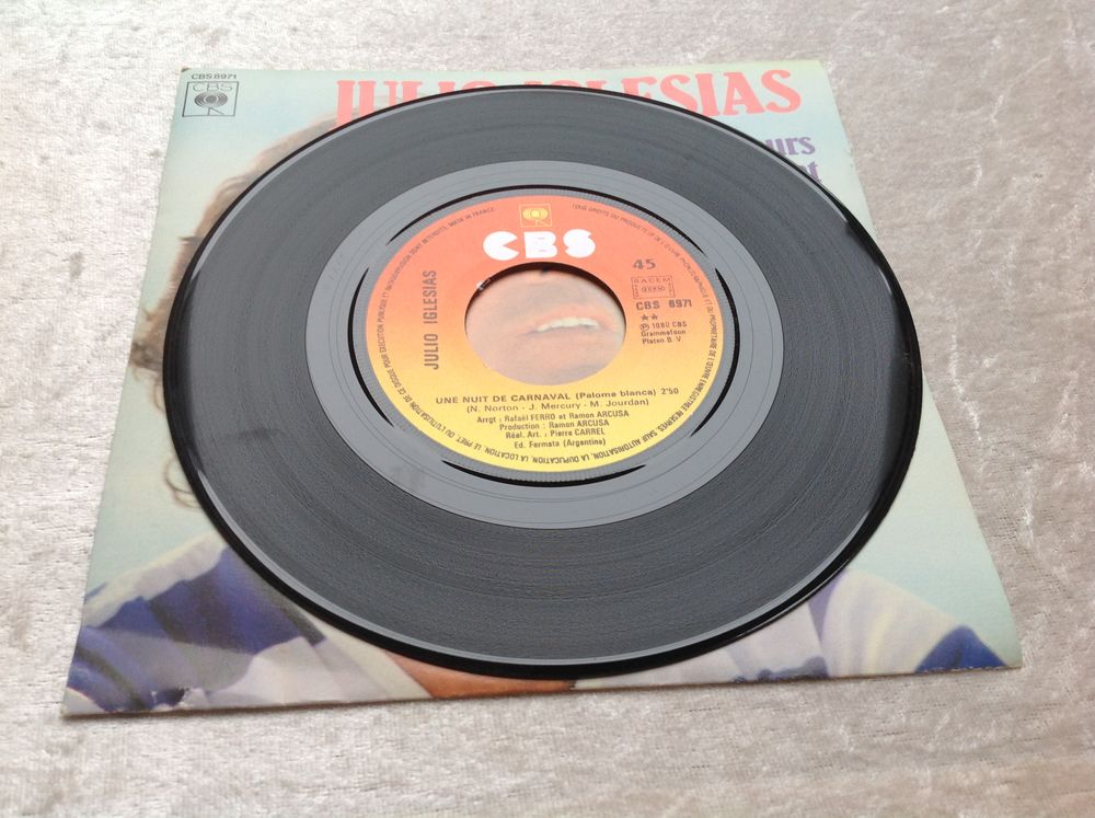 JULIO IGLESIAS IL FAUT TOUJOURS UN PERDANT CD et vinyles