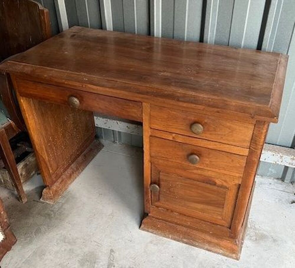 Bureau et 4 fauteuils bridge ann&eacute;es 50. Fauteils garnissage Meubles