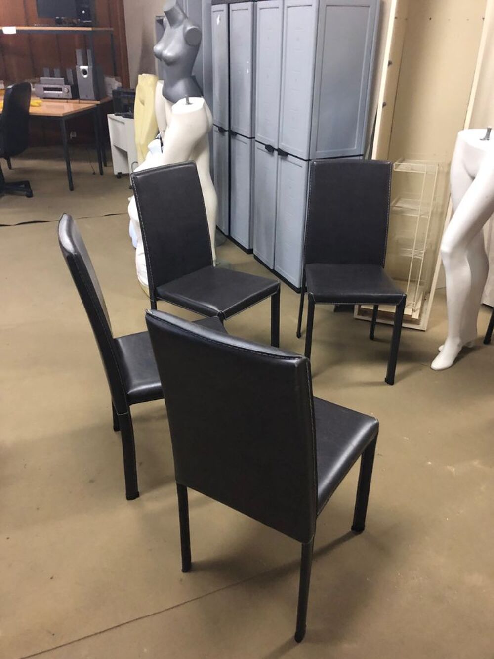 Lot de 4 chaises similicuir Meubles