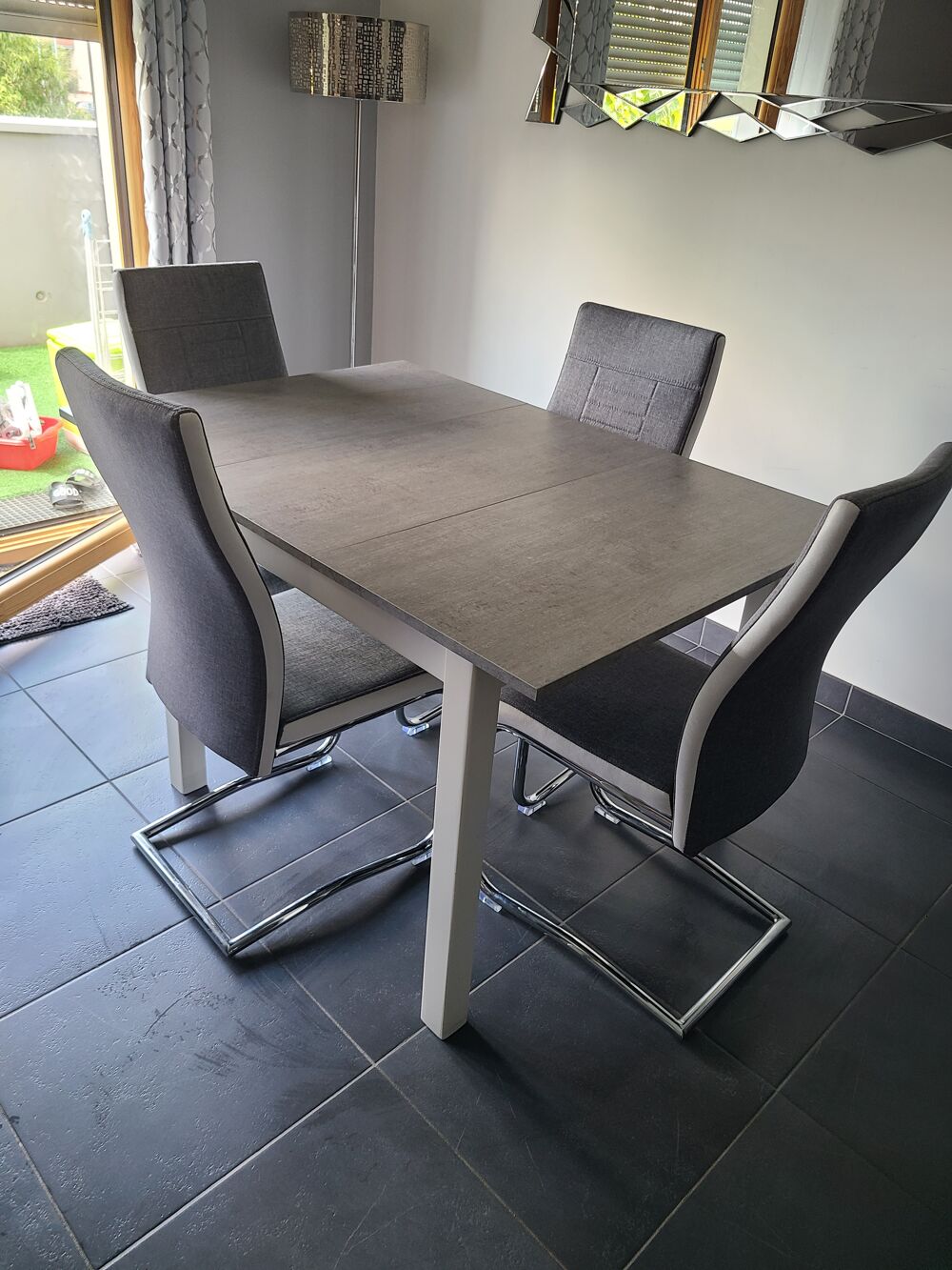 Ensemble table et chaises Meubles