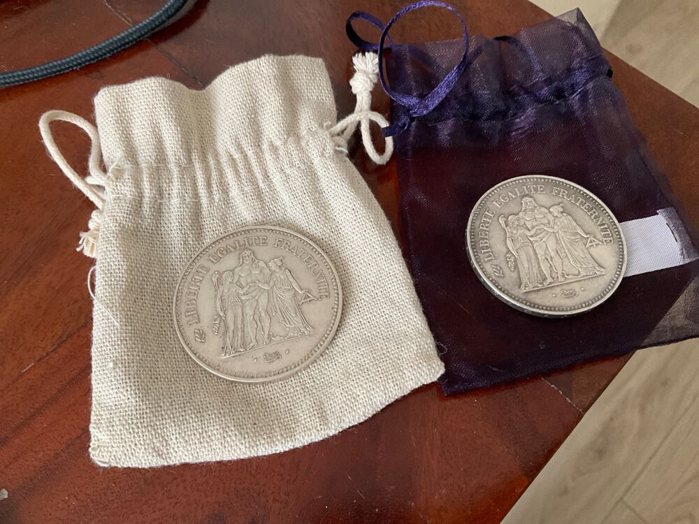 Tr&egrave;s belle pi&egrave;ce en franc d'Hercule, 50 Fr. ann&eacute;e 1974 /1975 