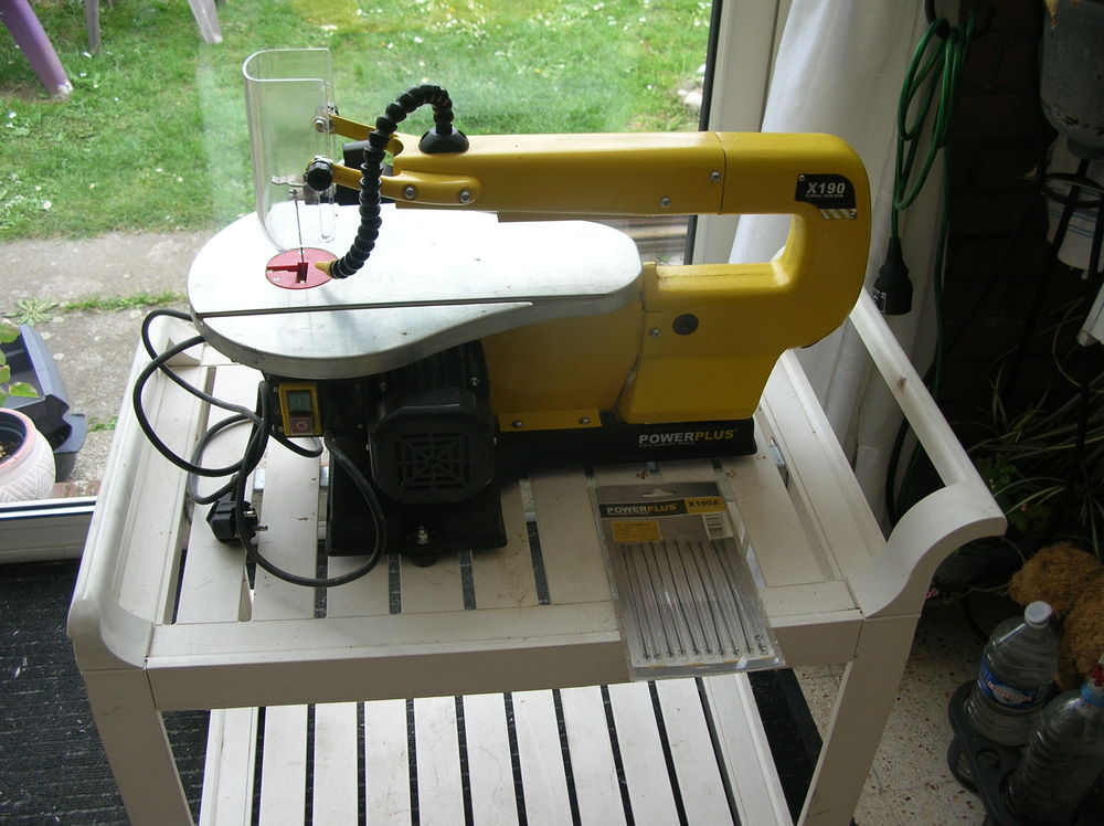 
scie sur table pour bois et autres &agrave; chantourn&eacute; Bricolage