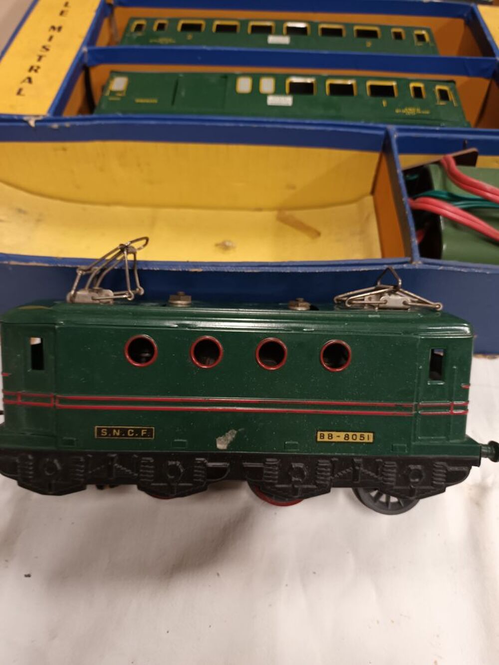 Train en t&ocirc;le HORNBY " Mistral" Jeux / jouets